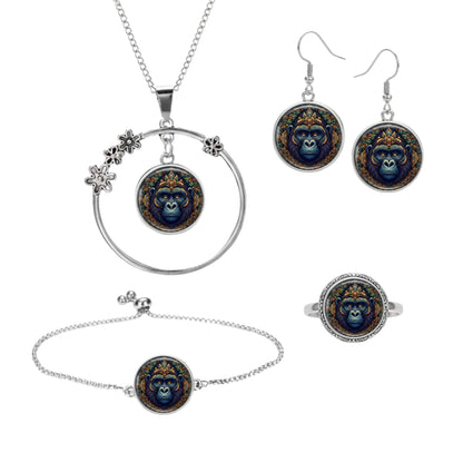 Set aus vier Klickschmuck-Halterungen für 18mm KLIQs (Kette, Ohrringe, Armband, Ring) mit dem Motiv Mandala KLIQ Gorilla.