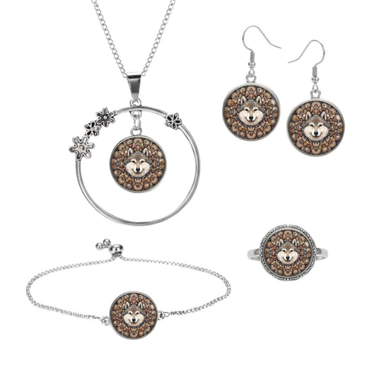 Set aus vier Klickschmuck-Halterungen für 18mm KLIQs (Kette, Ohrringe, Armband, Ring) mit dem Motiv Mandala KLIQ Wolf.